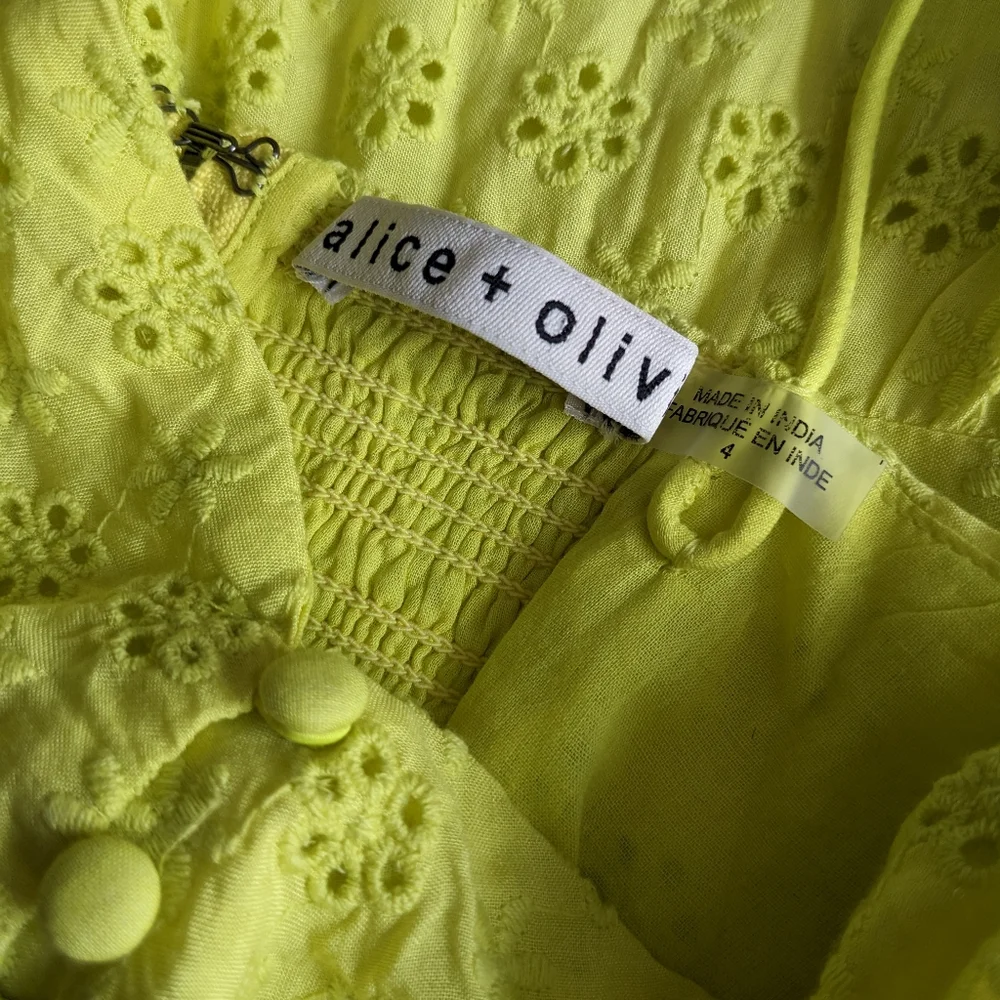 Alice + Olivia Fae Dress - Picture 4 of 6